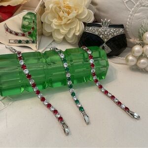 NEW WITHOUT TAGS 925 STERLING SILVER PLATED CUBIC ZIRCONIA TENNIS BRACLET